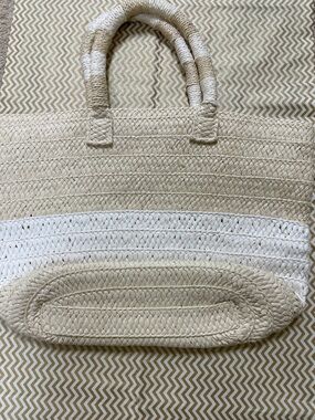 Altru Two-Tone Woven Straw Tote in Cream and White